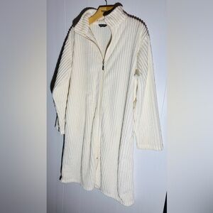 Cozy Cream Zip-Up Robe